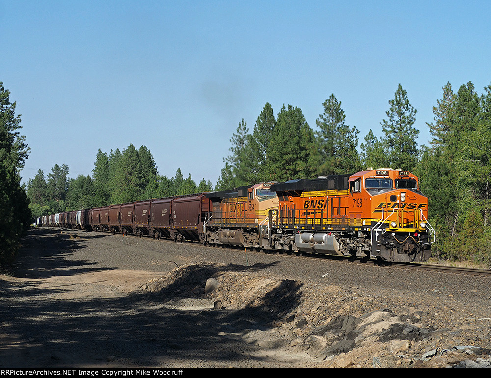 BNSF 7198